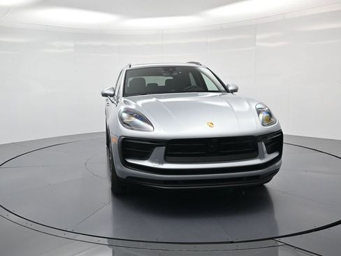 Certified 2026 Porsche Macan image 33