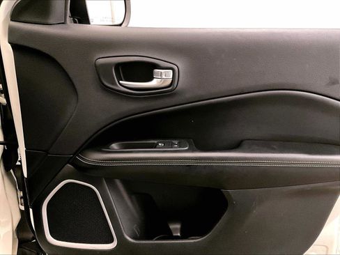 Used 2019 Jeep Compass Latitude w/ Popular Equipment Group AWD/4WD image 23