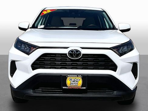 Used 2022 Toyota RAV4 LE FWD image 3