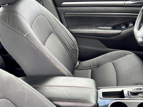Used 2021 Nissan Altima 2.5 SV FWD image 10