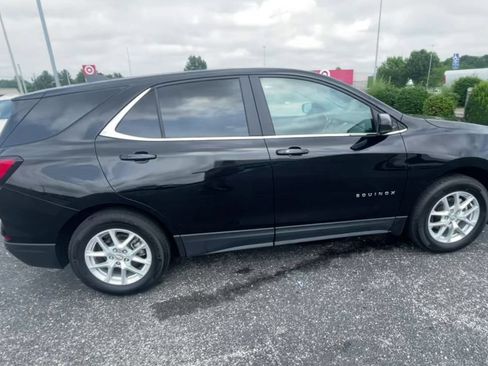 Used 2024 Chevrolet Equinox LT FWD image 2