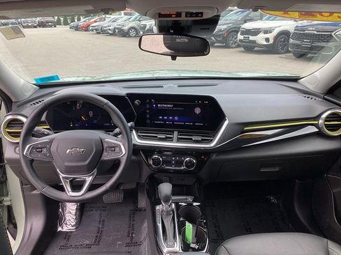 Used 2024 Chevrolet Trax ACTIV w/ Driver Confidence Package FWD image 15