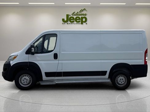 Used 2025 RAM ProMaster 2500 w/ U-Haul Equipment Group FWD image 4