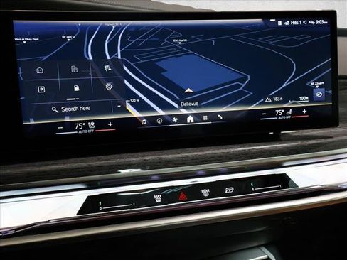 Used 2025 BMW 740i xDrive w/ Premium Package AWD/4WD image 18