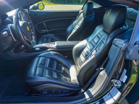 Used 2011 Ferrari California RWD image 28