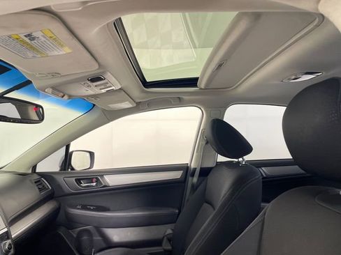 Used 2015 Subaru Legacy 2.5i Premium w/ Moonroof Package AWD/4WD image 10
