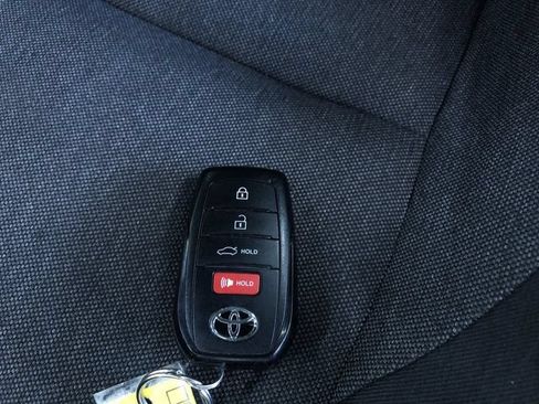 Used 2026 Toyota Camry LE FWD image 32
