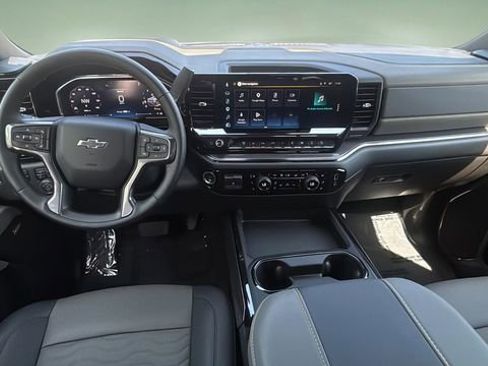 Used 2026 Chevrolet Silverado 2500 ZR2 AWD/4WD image 21