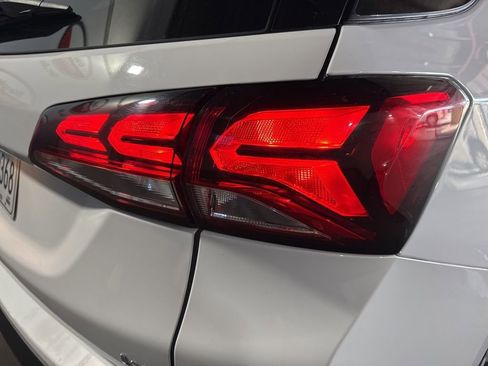 Used 2024 Chevrolet Equinox LT image 18