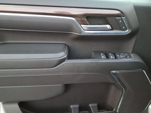 Used 2023 Chevrolet Silverado 1500 LT image 16