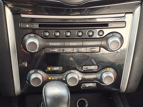 Used 2017 Nissan Pathfinder SV FWD image 7