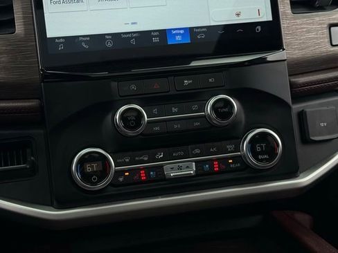 Certified 2024 Ford Expedition Max Limited image 30