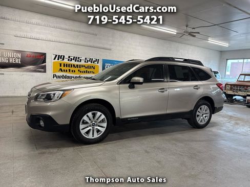 Used 2017 Subaru Outback 2.5i Premium AWD/4WD image 1