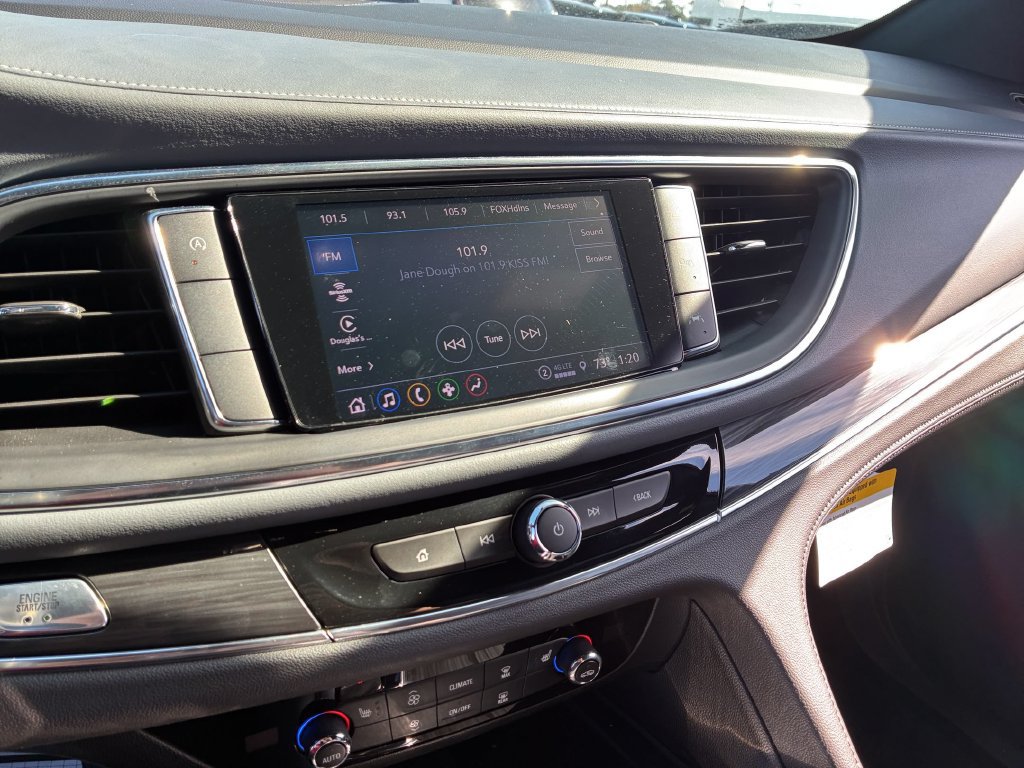Used 2023 Buick Enclave Essence FWD image 18