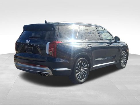 Used 2024 Hyundai Palisade FWD image 6