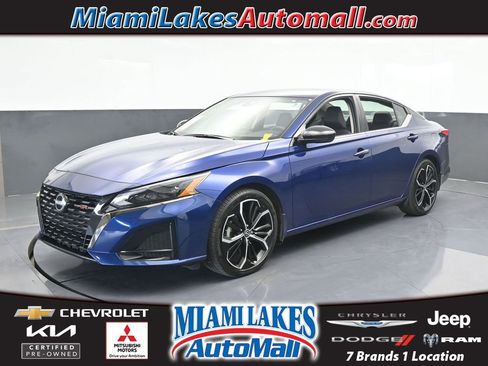 Used 2024 Nissan Altima 2.5 SR image 1