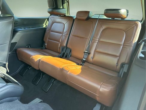 Used 2024 Lincoln Navigator Reserve AWD/4WD image 15