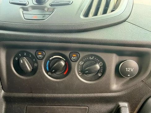Used 2019 Ford Transit 250 130 Medium Roof RWD image 18
