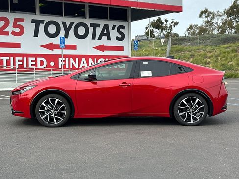 New 2026 Toyota Prius XSE image 2