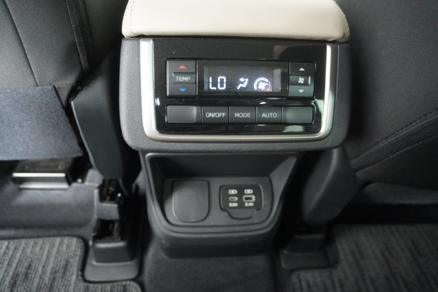 Used 2025 Subaru Ascent Premium AWD/4WD image 33
