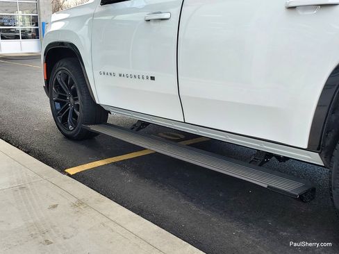 New 2026 Jeep Grand Wagoneer Summit image 21