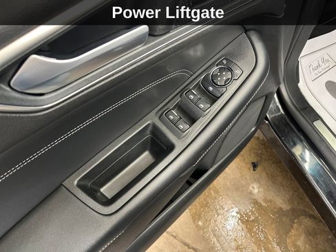 Used 2024 Ford Edge Titanium image 15