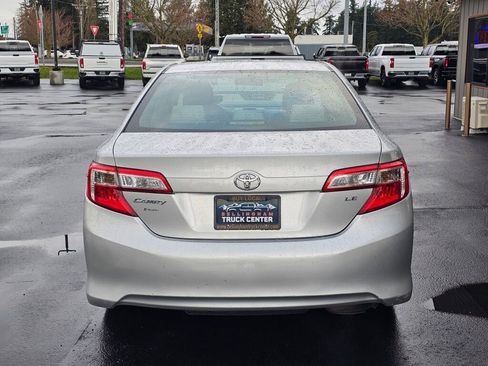 Used 2013 Toyota Camry LE image 4
