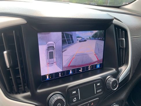 Used 2023 GMC Terrain SLT w/ Tech Package AWD/4WD image 30