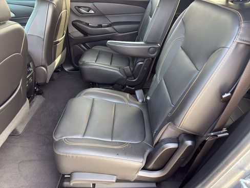 Used 2020 Chevrolet Traverse RS image 25