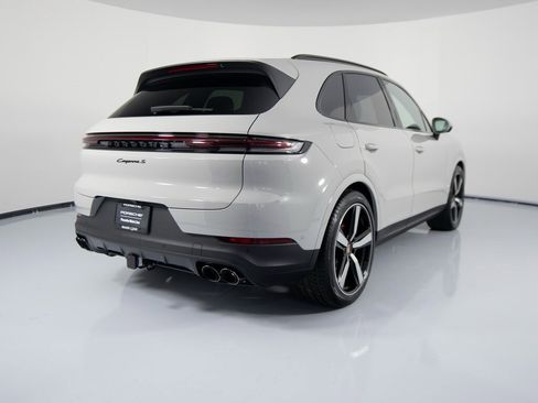 New 2026 Porsche Cayenne S image 7