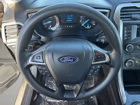 Used 2017 Ford Fusion S FWD image 27