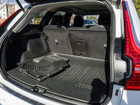 Used 2023 Volvo XC60 B5 Plus w/ Climate Package image 10