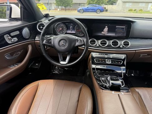 Used 2017 Mercedes-Benz E 300 image 7