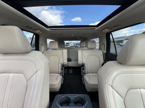 Used 2023 Ford Expedition Max Limited image 16