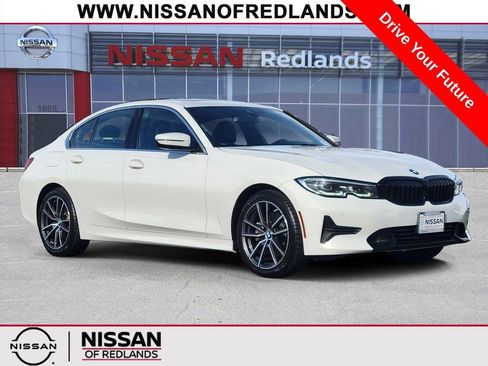 Used 2021 BMW 330i Sedan w/ Premium Package RWD image 1