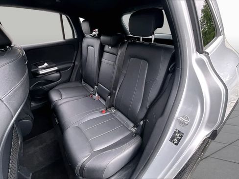 Used 2021 Mercedes-Benz GLA 250 image 14