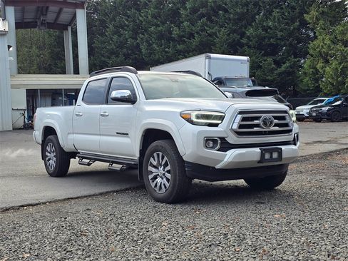 Used 2023 Toyota Tacoma Limited image 1