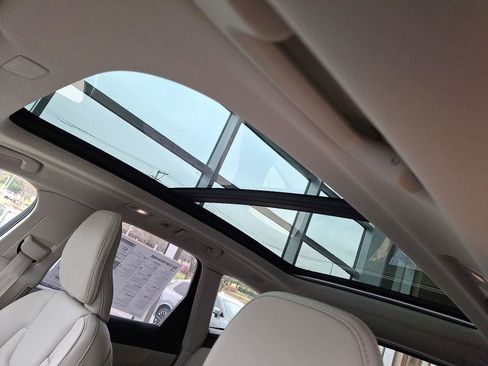 Certified 2026 Volvo XC60 T8 Ultra image 12