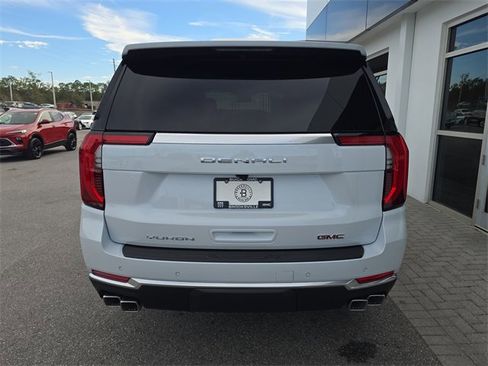 New 2026 GMC Yukon Denali w/ Sun & Power Step Package image 7