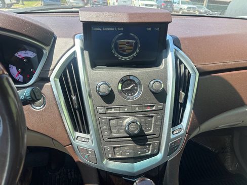 Used 2010 Cadillac SRX Luxury FWD image 16
