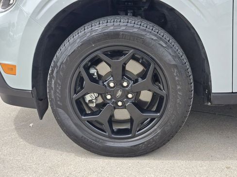 Used 2024 Ford Maverick Lariat w/ FX4 Off-Road Package AWD/4WD image 17