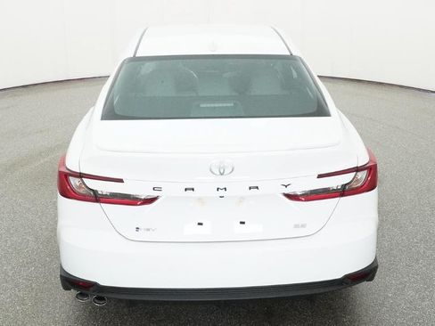 Used 2026 Toyota Camry SE FWD image 41