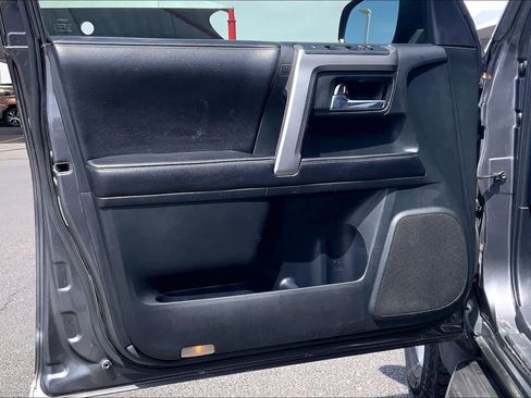 Used 2016 Toyota 4Runner SR5 Premium AWD/4WD image 22