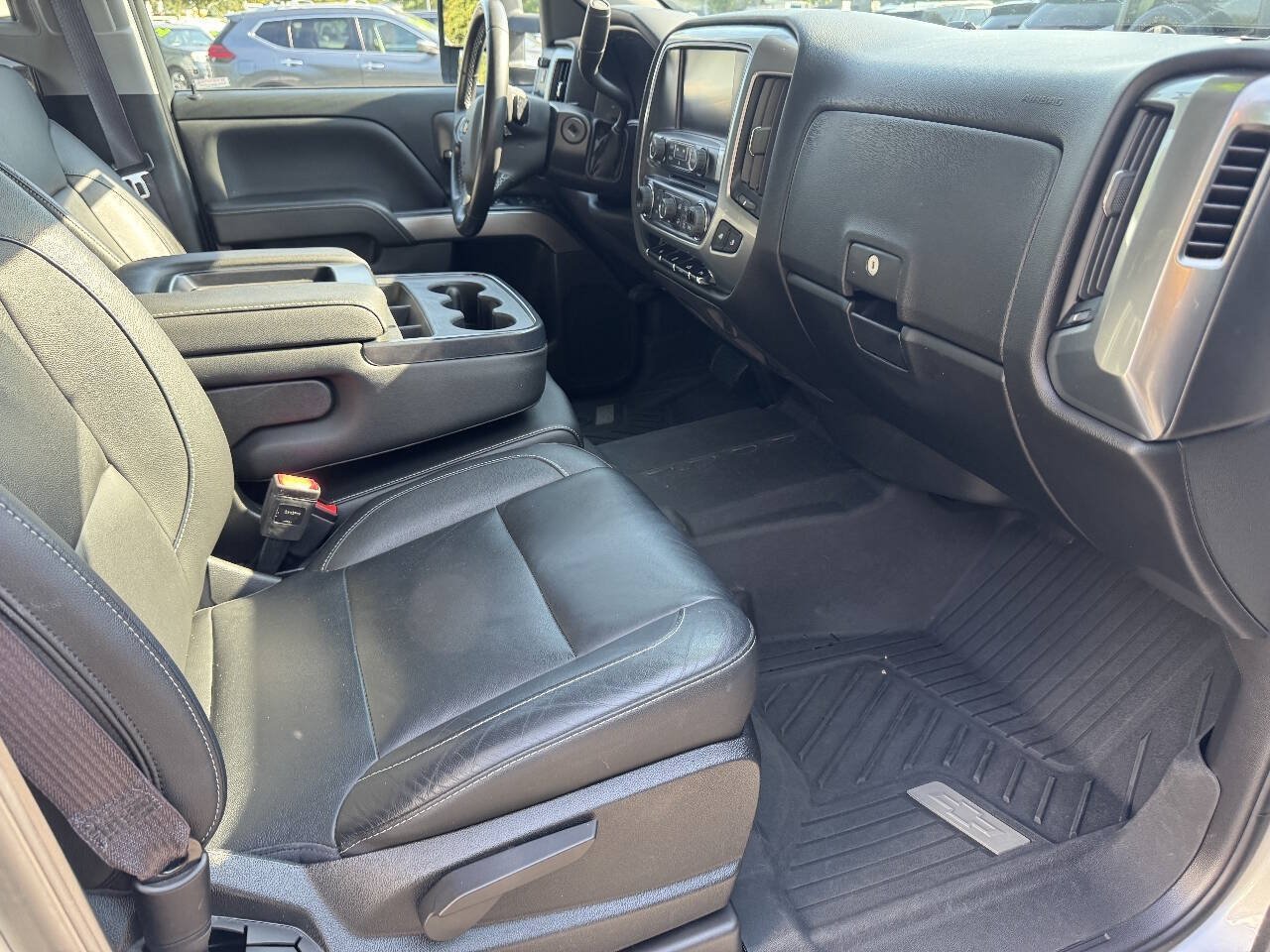 Used 2017 Chevrolet Silverado 1500 LT w/ All Star Edition AWD/4WD image 13