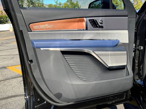 New 2026 Cadillac Vistiq Premium Luxury image 11