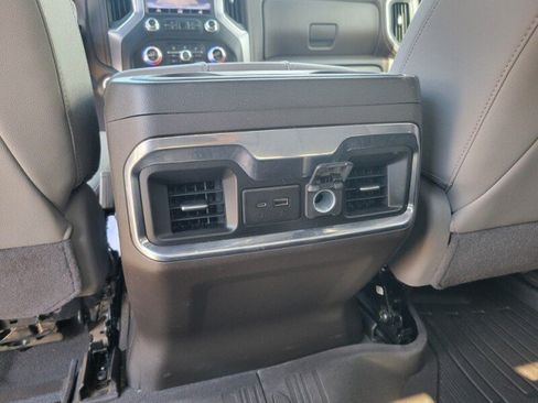 Used 2022 GMC Sierra 1500 SLT AWD/4WD image 28