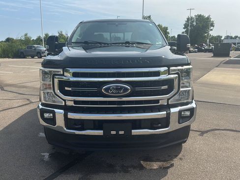 Used 2021 Ford F250 Lariat w/ Lariat Value Package AWD/4WD image 8