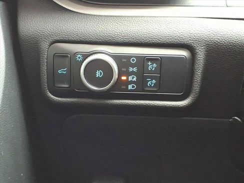 Certified 2024 Ford Explorer XLT w/ Equipment Group 202A image 19