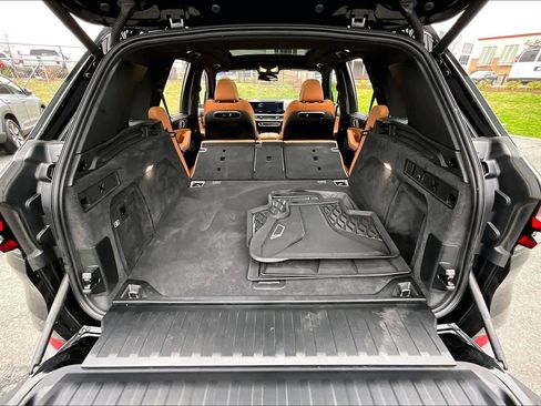 Used 2025 BMW X5 xDrive40i w/ Executive Package image 32