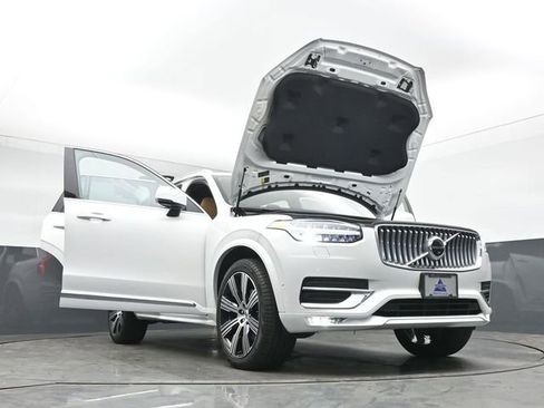Used 2023 Volvo XC90 B6 Ultimate image 56